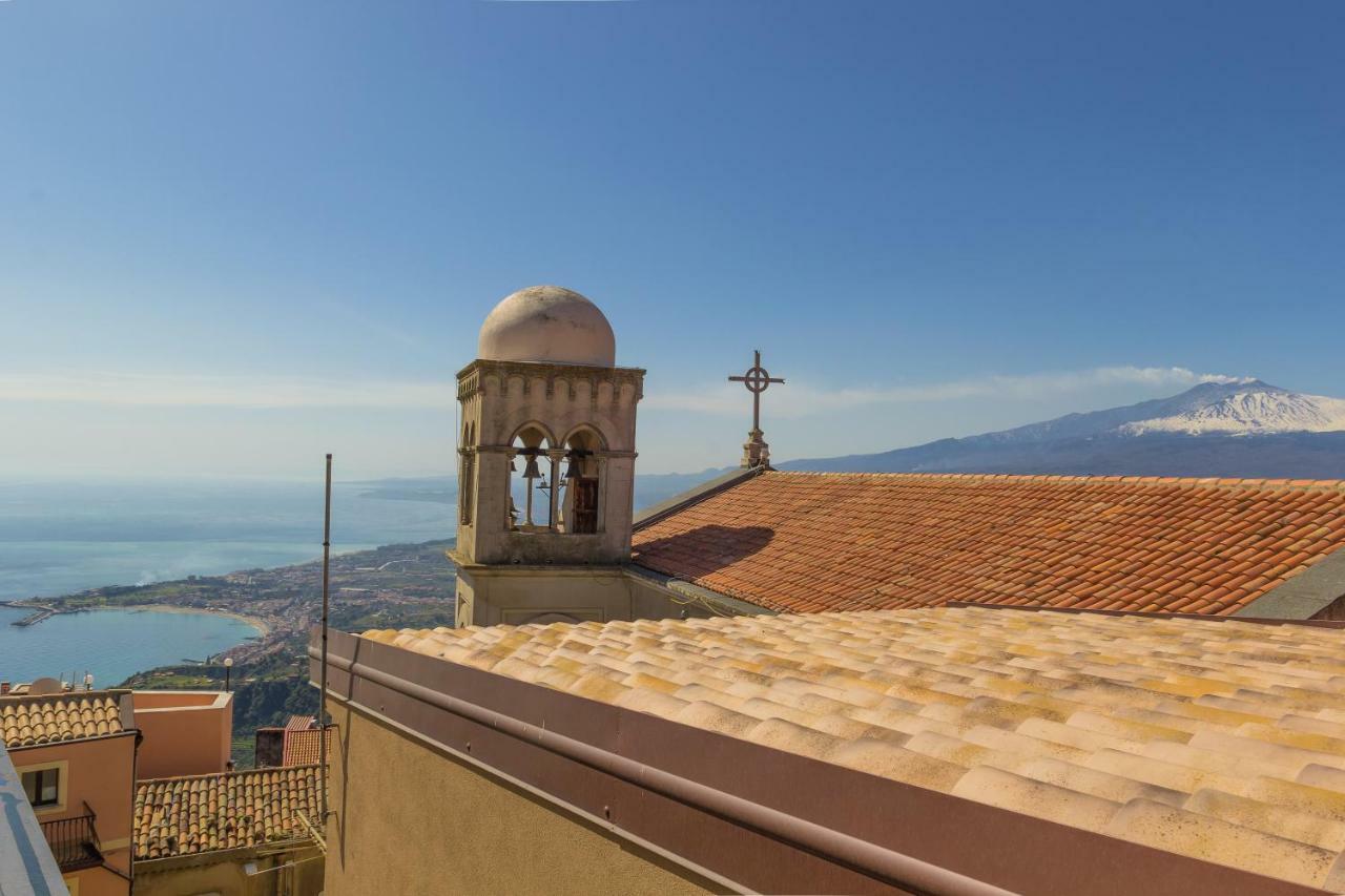 Casa Amica Appartement Giardini-Naxos Buitenkant foto