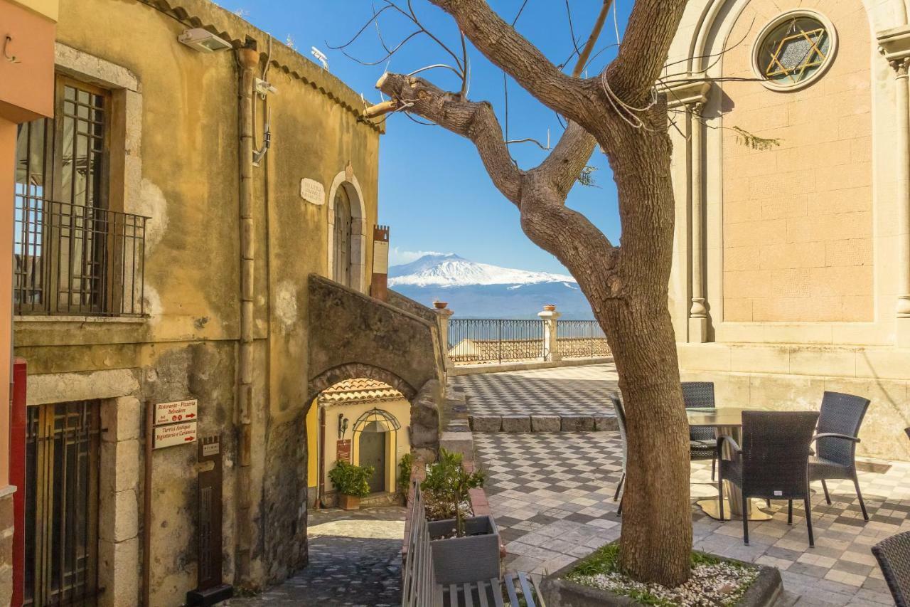 Casa Amica Appartement Giardini-Naxos Buitenkant foto